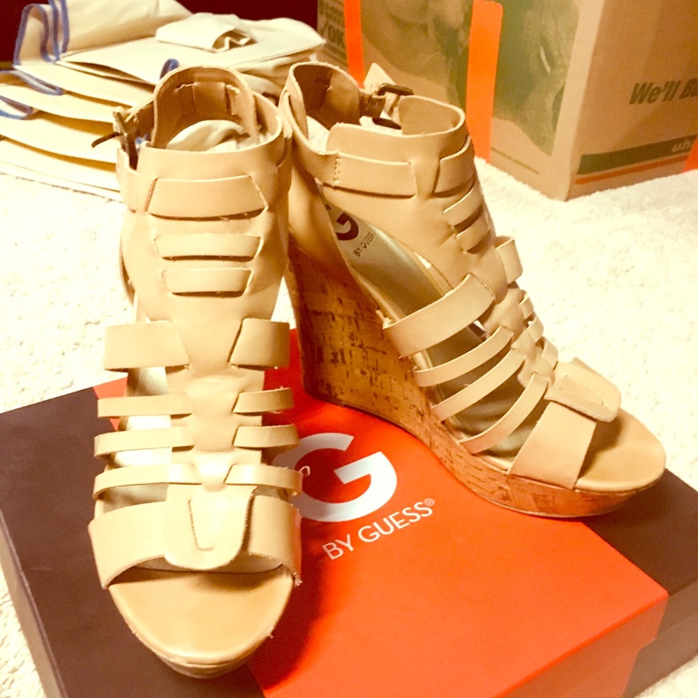 Driani light natural wedges